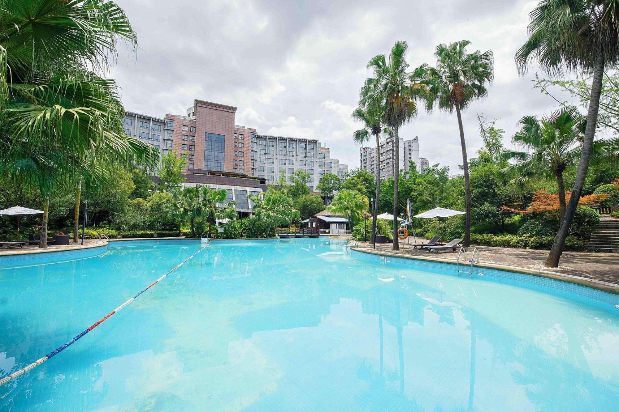 Ramada Plaza By Wyndham Chongqing West Hotel Exterior foto