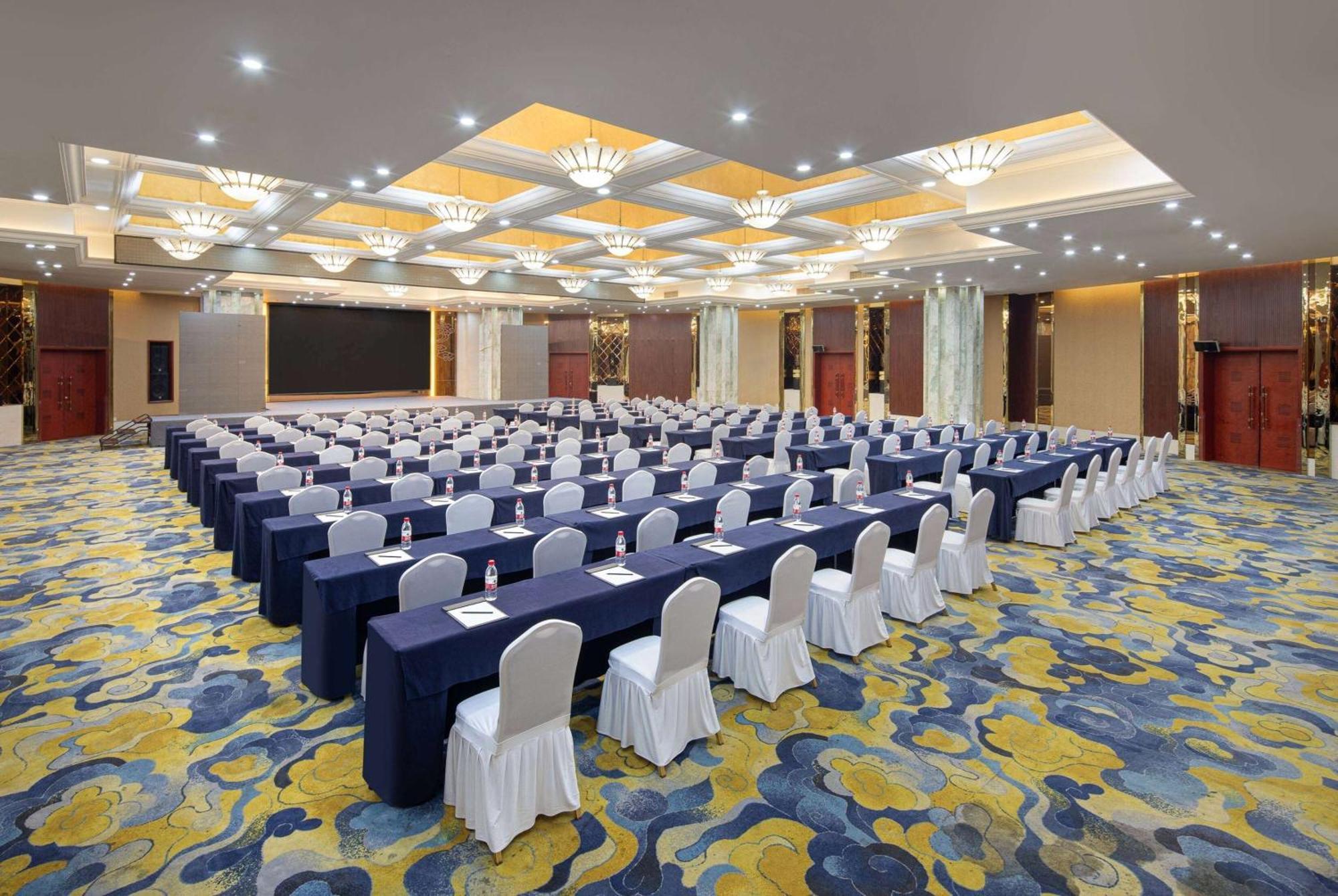 Ramada Plaza By Wyndham Chongqing West Hotel Exterior foto